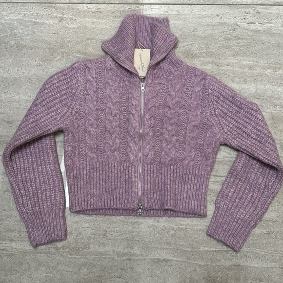 NWT universal thread zip up long sleeve sweater - Picture 2 of 2